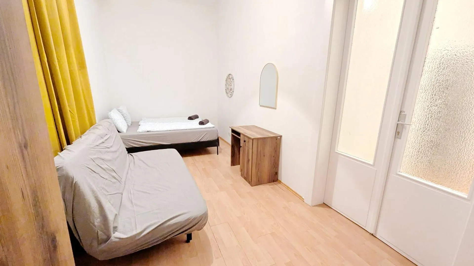 Spacious Rooms - 15 Min From Airport & City Center, 5 Min From Vienna Main-Bus Station Ez7 Quarto em Acomodações Particulares