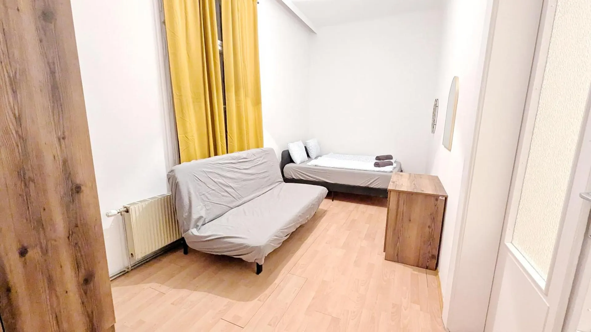 Spacious Rooms - 15 Min From Airport & City Center, 5 Min From Vienna Main-Bus Station Ez7 0*,