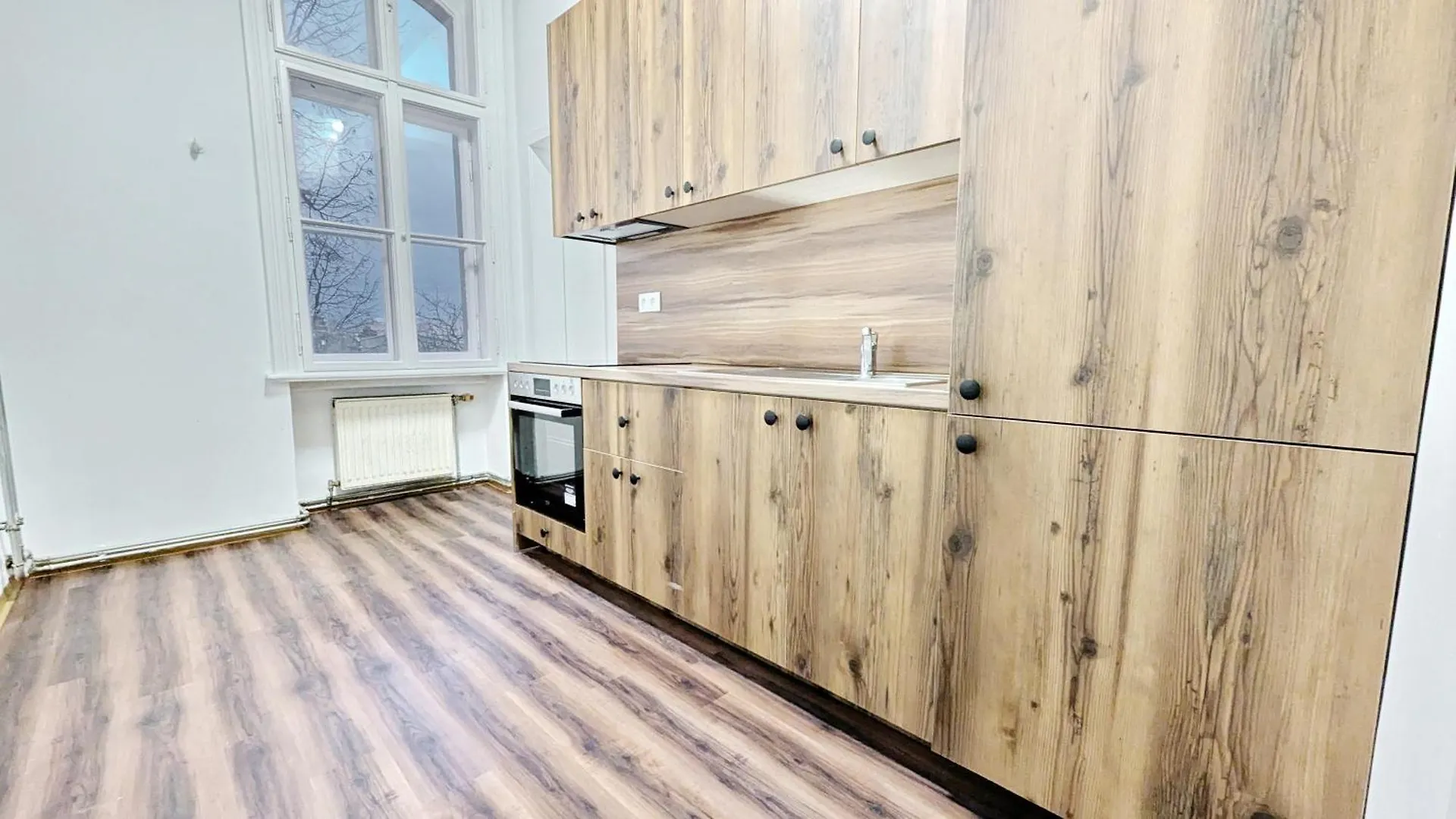 Spacious Rooms - 15 Min From Airport & City Center, 5 Min From Vienna Main-Bus Station Ez7 0*,