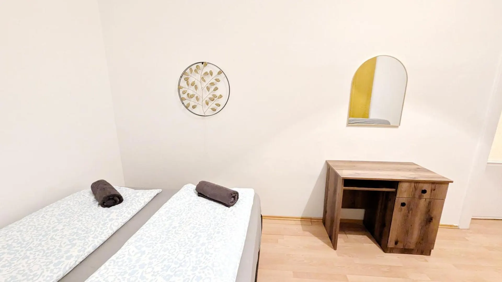 Spacious Rooms - 15 Min From Airport & City Center, 5 Min From Vienna Main-Bus Station Ez7 Quarto em Acomodações Particulares
